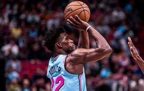 NBA季后赛生死战，巴特勒三双热火淘汰雄鹿